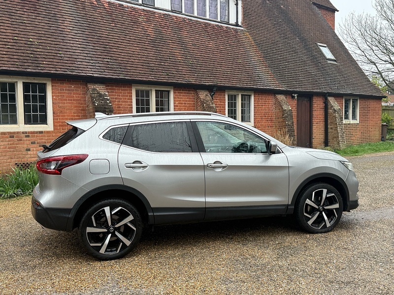 Nissan Qashqai 1.2 DIG-T Tekna SUV 5dr Petrol Manual Euro 6 (s/s) (115 ps) - U10003887