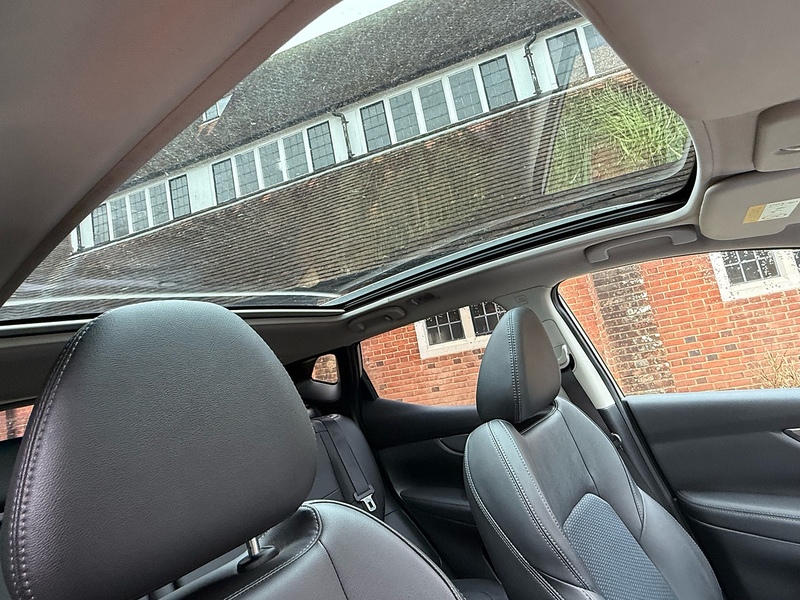 Nissan Qashqai 1.2 DIG-T Tekna SUV 5dr Petrol Manual Euro 6 (s/s) (115 ps) - U10003887