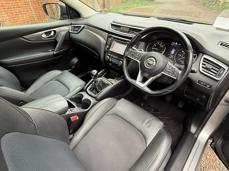 Nissan Qashqai 1.2 DIG-T Tekna SUV 5dr Petrol Manual Euro 6 (s/s) (115 ps) - U10003887