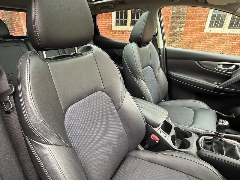 Nissan Qashqai 1.2 DIG-T Tekna SUV 5dr Petrol Manual Euro 6 (s/s) (115 ps) - U10003887