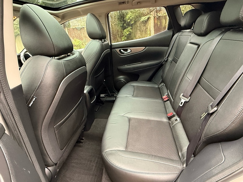 Nissan Qashqai 1.2 DIG-T Tekna SUV 5dr Petrol Manual Euro 6 (s/s) (115 ps) - U10003887