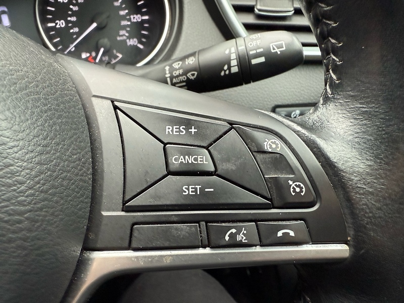 Nissan Qashqai 1.2 DIG-T Tekna SUV 5dr Petrol Manual Euro 6 (s/s) (115 ps) - U10003887