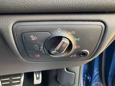 Audi RS6 Avant 4.0 TFSI V8 Performance Estate 5dr Petrol Tiptronic quattro Euro 6 (s/s) (605 ps) - U10003888