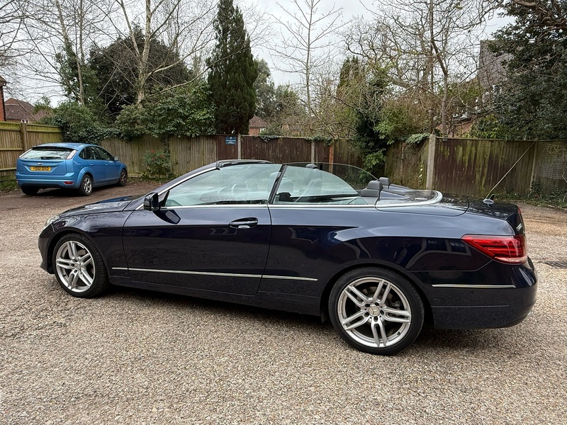 Mercedes-Benz E Class 2.1 E220 CDI SE Cabriolet 2dr Diesel G-Tronic+ Euro 5 (s/s) (170 ps) - U10003890