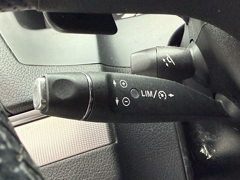 Mercedes-Benz E Class 2.1 E220 CDI SE Cabriolet 2dr Diesel G-Tronic+ Euro 5 (s/s) (170 ps) - U10003890