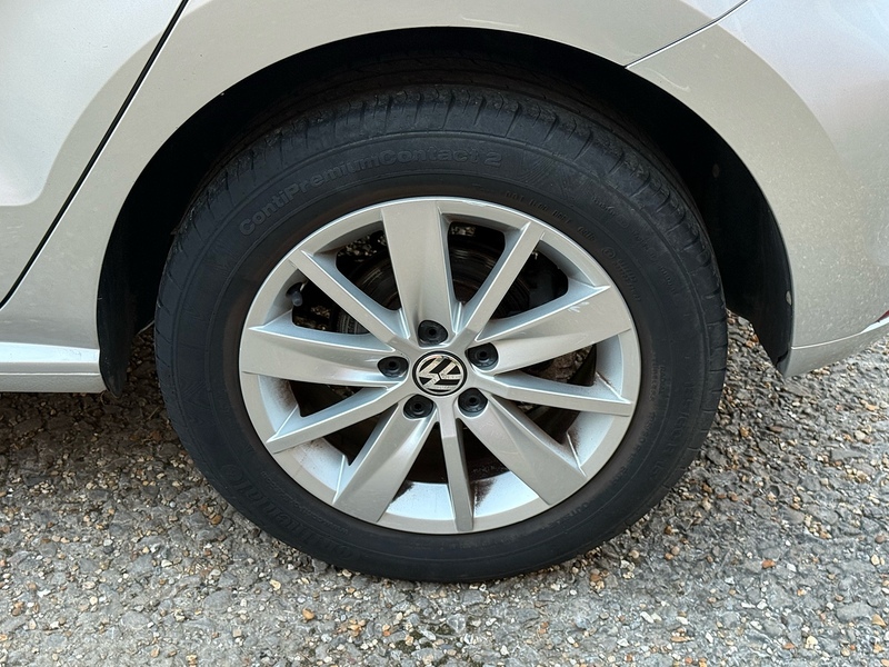 Volkswagen Polo 1.2 TSI BlueMotion Tech SE Hatchback 5dr Petrol Manual Euro 6 (s/s) (90 ps) - U10003895