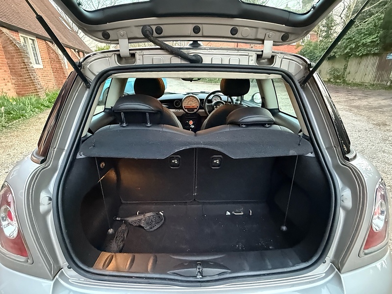 Volkswagen Polo 1.2 TSI BlueMotion Tech SE Hatchback 5dr Petrol Manual Euro 6 (s/s) (90 ps) - U10003895