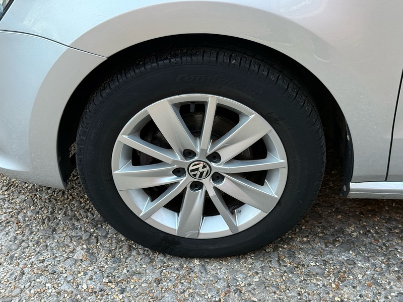 Volkswagen Polo 1.2 TSI BlueMotion Tech SE Hatchback 5dr Petrol Manual Euro 6 (s/s) (90 ps) - U10003895