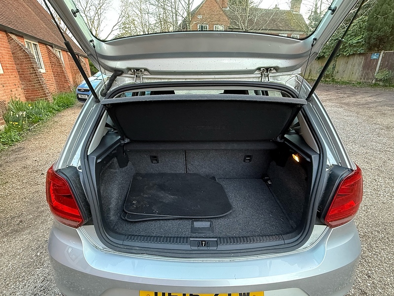 Volkswagen Polo 1.2 TSI BlueMotion Tech SE Hatchback 5dr Petrol Manual Euro 6 (s/s) (90 ps) - U10003895