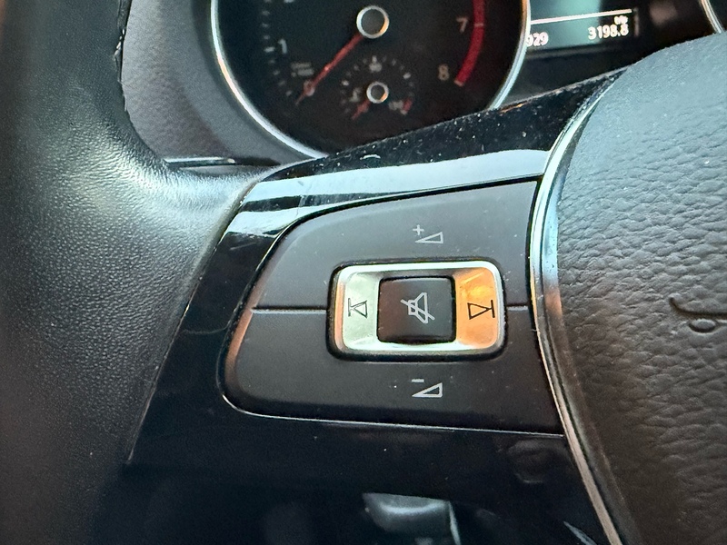 Volkswagen Polo 1.2 TSI BlueMotion Tech SE Hatchback 5dr Petrol Manual Euro 6 (s/s) (90 ps) - U10003895