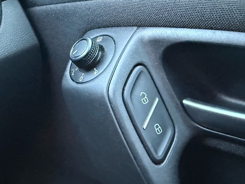 Volkswagen Polo 1.2 TSI BlueMotion Tech SE Hatchback 5dr Petrol Manual Euro 6 (s/s) (90 ps) - U10003895