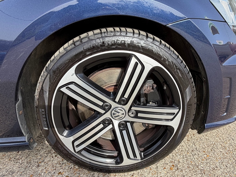 Volkswagen Golf 2.0 TSI BlueMotion Tech R Hatchback 5dr Petrol DSG 4Motion Euro 6 (s/s) (300 ps) - U10003897