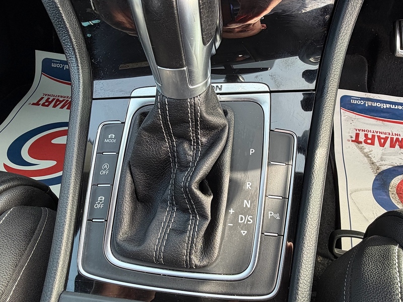 Volkswagen Golf 2.0 TSI BlueMotion Tech R Hatchback 5dr Petrol DSG 4Motion Euro 6 (s/s) (300 ps) - U10003897