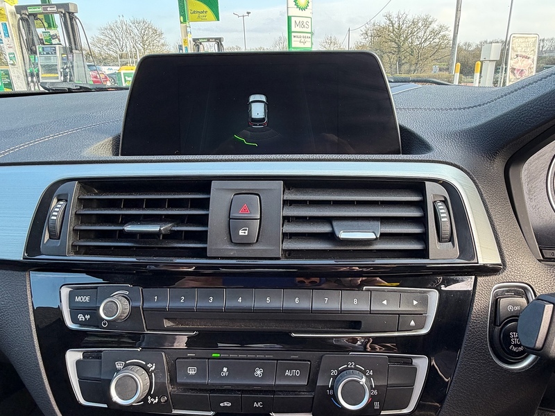 BMW 1 Series 1.5 118i M Sport Shadow Edition Hatchback 3dr Petrol Manual Euro 6 (s/s) (136 ps) - U10003898