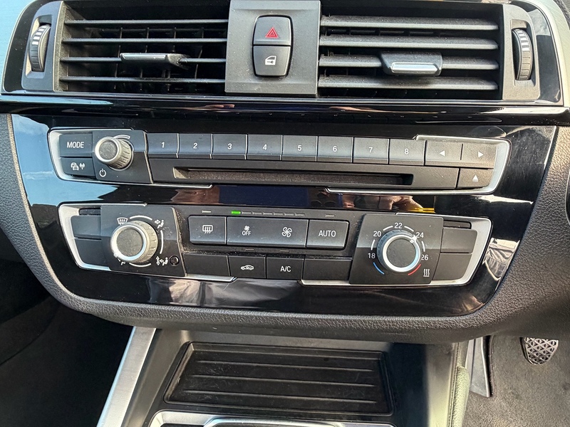 BMW 1 Series 1.5 118i M Sport Shadow Edition Hatchback 3dr Petrol Manual Euro 6 (s/s) (136 ps) - U10003898