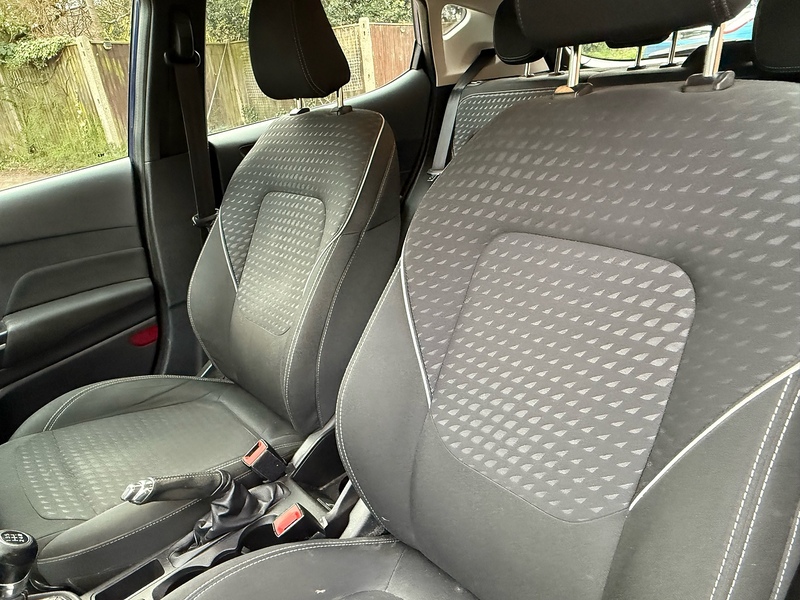 Ford Fiesta 1.1 Ti-VCT Zetec Hatchback 5dr Petrol Manual Euro 6 (s/s) (85 ps) - U10003900