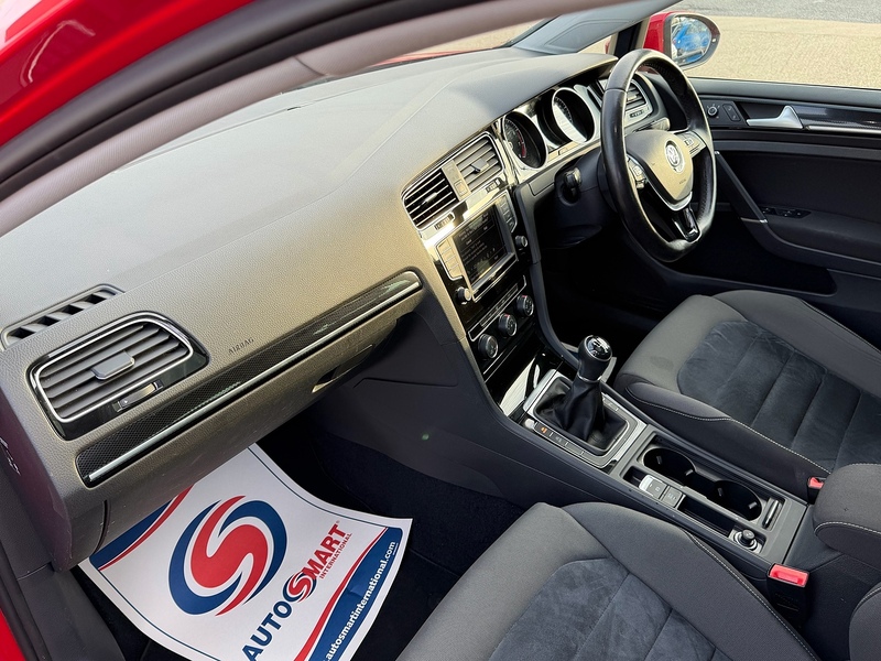 Volkswagen Golf Golf GT Edition Hatchback 1 Manual Petrol - U10003903