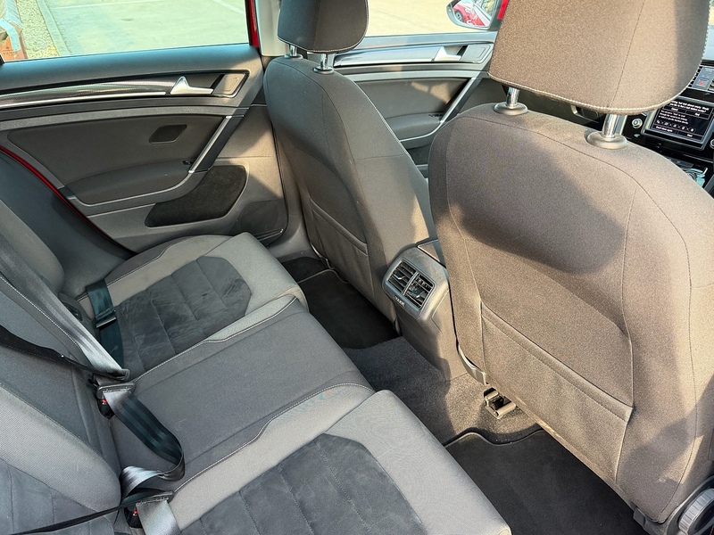 Volkswagen Golf Golf GT Edition Hatchback 1 Manual Petrol - U10003903