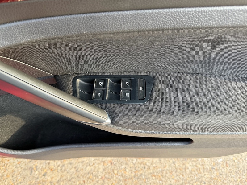 Volkswagen Golf Golf GT Edition Hatchback 1 Manual Petrol - U10003903