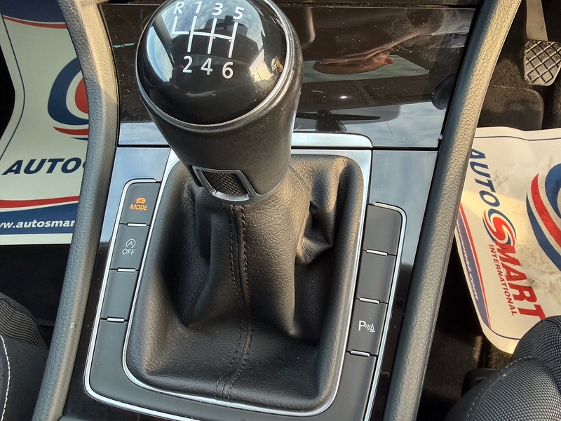 Volkswagen Golf Golf GT Edition Hatchback 1 Manual Petrol - U10003903