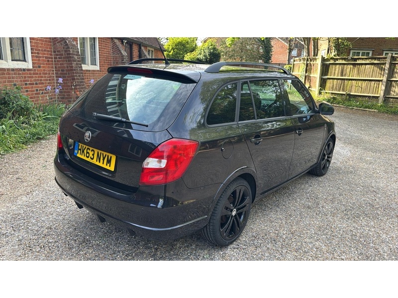 Skoda Fabia 1.6 TDI Monte Carlo Estate 5dr Diesel Manual Euro 5 (105 ps) - U10003904