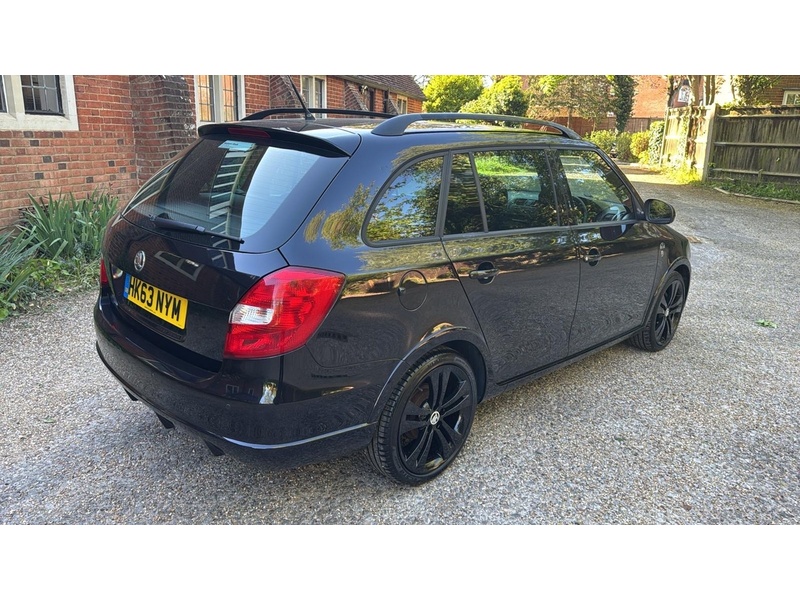 Skoda Fabia 1.6 TDI Monte Carlo Estate 5dr Diesel Manual Euro 5 (105 ps) - U10003904