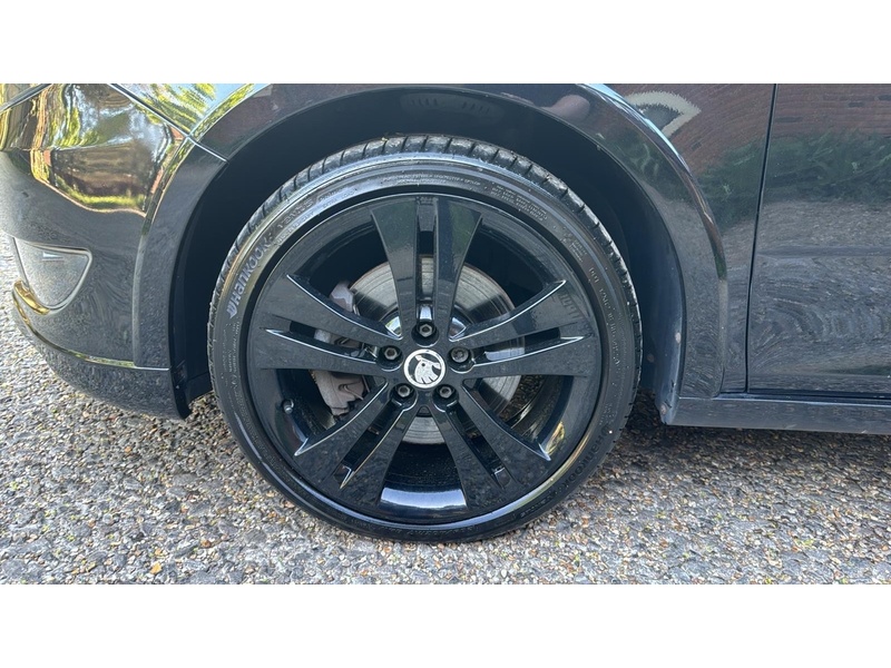 Skoda Fabia 1.6 TDI Monte Carlo Estate 5dr Diesel Manual Euro 5 (105 ps) - U10003904