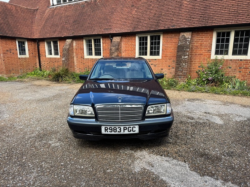 Mercedes-Benz C Class 2.0 C200 Elegance Saloon 4dr Petrol Automatic (225 g/km, 134 bhp) - U10003909