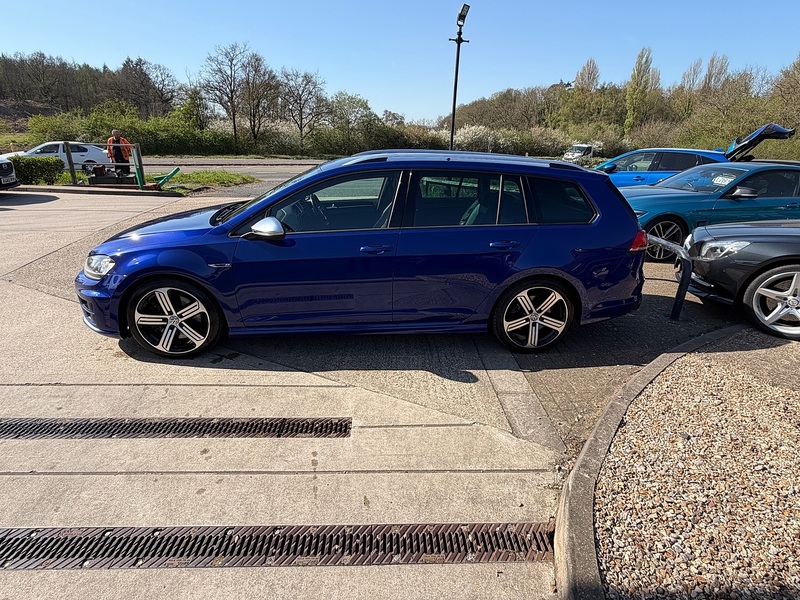 Volkswagen Golf 2.0 TSI BlueMotion Tech R Estate 5dr Petrol DSG 4MOTION Euro 6 (s/s) (300 ps) - U10003912