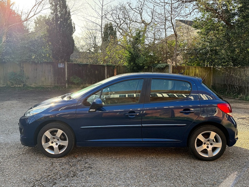Peugeot 207 1.6 HDi Sport Hatchback 5dr Diesel Manual Euro 4 (90 ps) - U10003913
