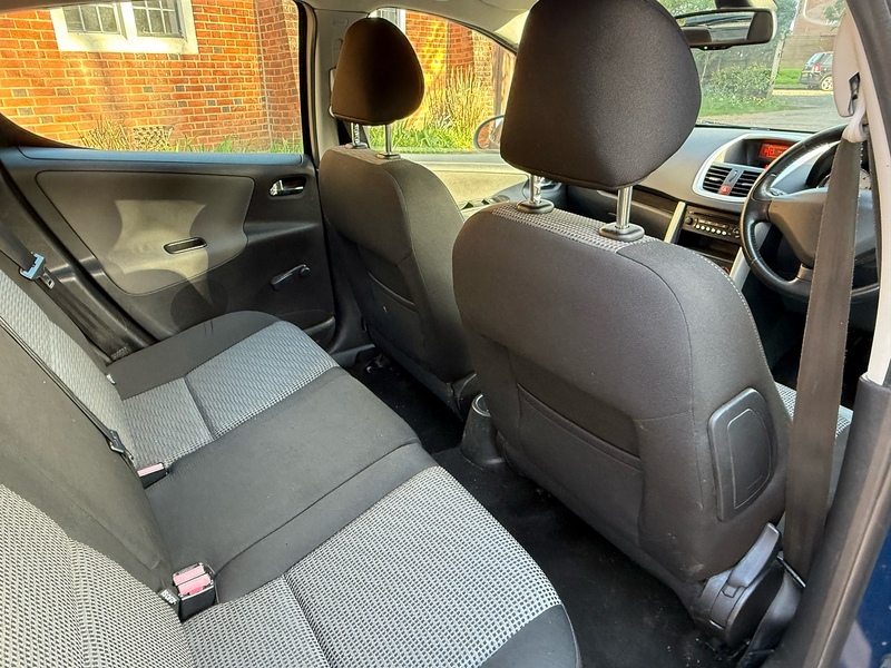 Peugeot 207 1.6 HDi Sport Hatchback 5dr Diesel Manual Euro 4 (90 ps) - U10003913