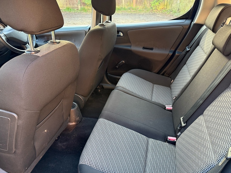 Peugeot 207 1.6 HDi Sport Hatchback 5dr Diesel Manual Euro 4 (90 ps) - U10003913