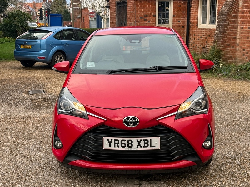 Toyota Yaris 1.5 VVT-i Icon Tech Hatchback 5dr Petrol Manual Euro 6 (111 ps) - U10003915