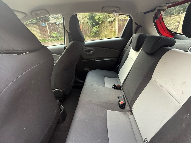 Toyota Yaris 1.5 VVT-i Icon Tech Hatchback 5dr Petrol Manual Euro 6 (111 ps) - U10003915