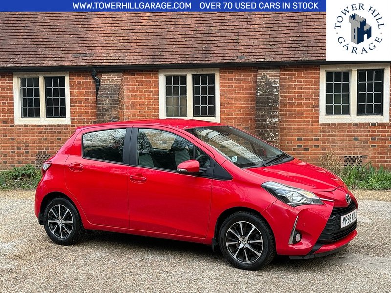 Toyota Yaris 1.5 VVT-i Icon Tech Hatchback 5dr Petrol Manual Euro 6 (111 ps) - U10003915