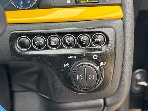 Maserati Granturismo 4.2 V8 Coupe 2dr Petrol Auto Euro 4 (405 ps) - U10003922