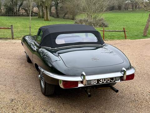 Jaguar E-Type E-Type  Convertible 0.0  Petrol - U10003927
