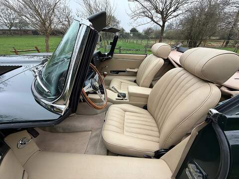 Jaguar E-Type E-Type  Convertible 0.0  Petrol - U10003927
