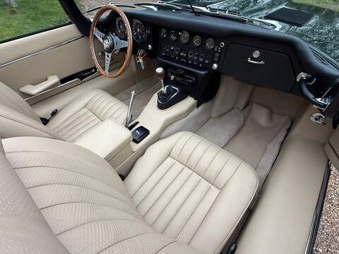 Jaguar E-Type E-Type  Convertible 0.0  Petrol - U10003927