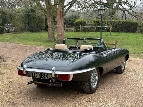 Jaguar E-Type E-Type  Convertible 0.0  Petrol - U10003927