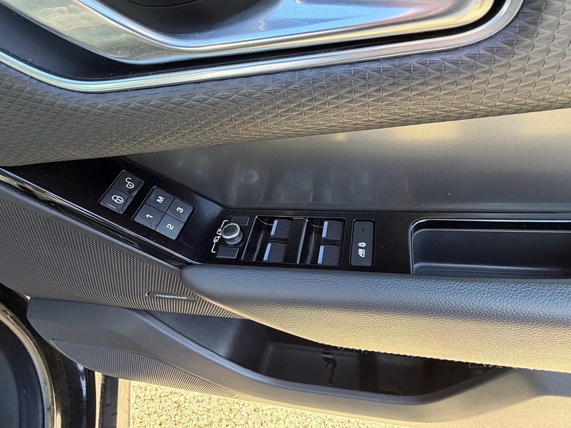 Land Rover Range Rover Velar 2.0 D240 S SUV 5dr Diesel Auto 4WD Euro 6 (s/s) (240 ps) - U10003930