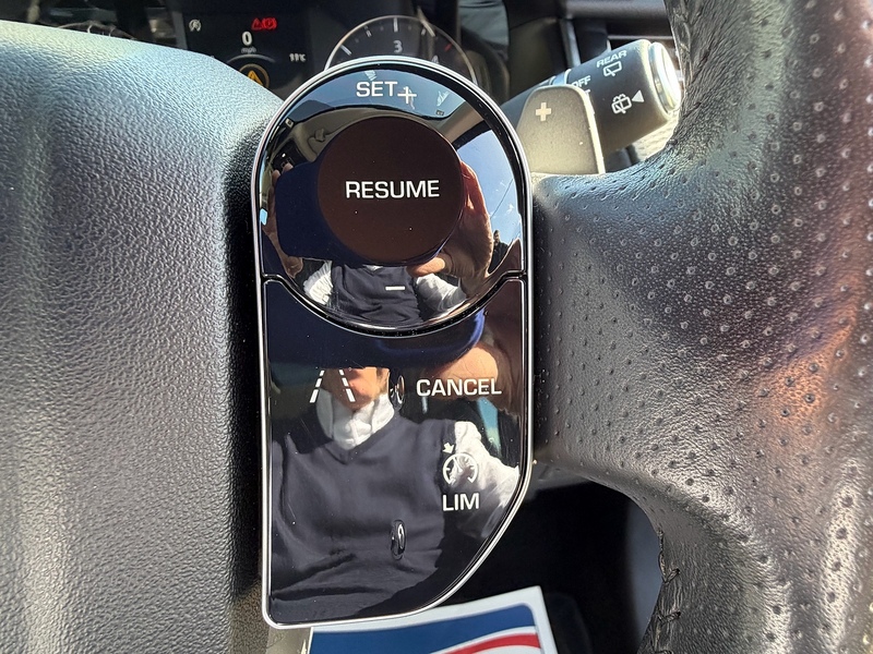 Land Rover Range Rover Velar 2.0 D240 S SUV 5dr Diesel Auto 4WD Euro 6 (s/s) (240 ps) - U10003930