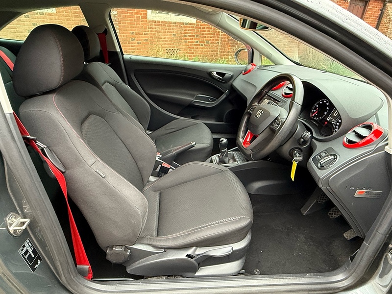 SEAT Ibiza 1.2 TSI FR Red Edition Sport Coupe Euro 6 3dr - U10003931