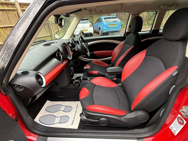 MINI Clubman 1.6 Cooper D Estate 5dr Diesel Manual Euro 5 (s/s) (112 ps) - U10003941