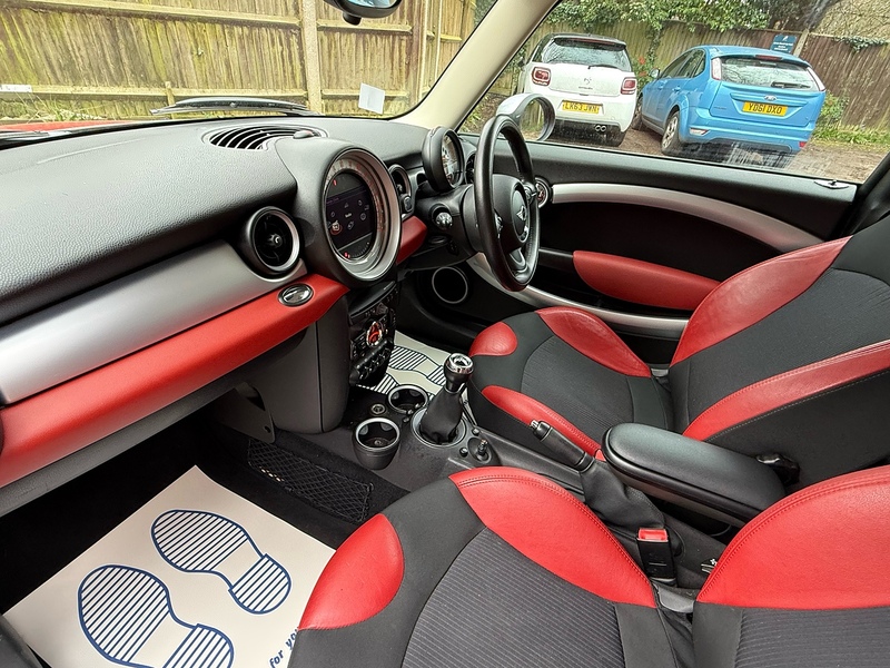 MINI Clubman 1.6 Cooper D Estate 5dr Diesel Manual Euro 5 (s/s) (112 ps) - U10003941