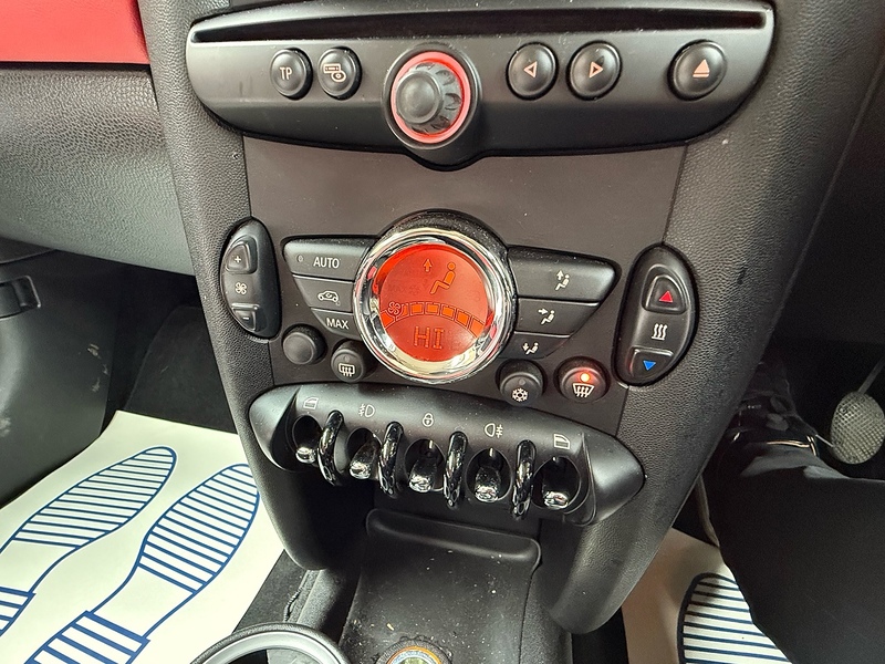 MINI Clubman 1.6 Cooper D Estate 5dr Diesel Manual Euro 5 (s/s) (112 ps) - U10003941