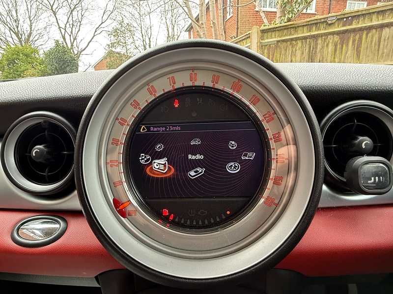 MINI Clubman 1.6 Cooper D Estate 5dr Diesel Manual Euro 5 (s/s) (112 ps) - U10003941