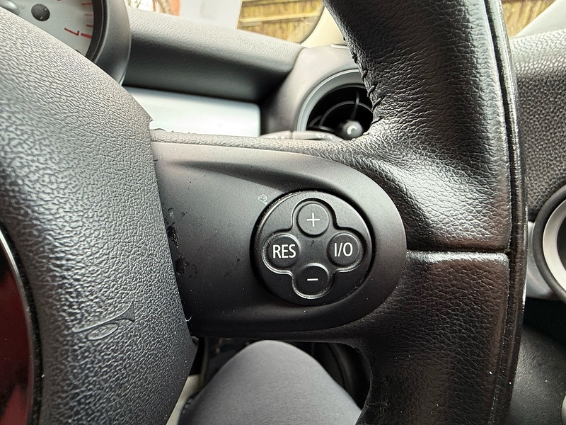 MINI Clubman 1.6 Cooper D Estate 5dr Diesel Manual Euro 5 (s/s) (112 ps) - U10003941