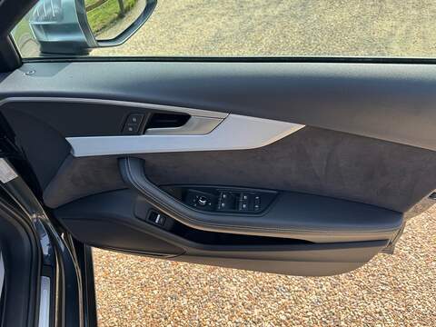 Audi S4 Avant 3.0 TFSI V6 Estate 5dr Petrol Tiptronic quattro Euro 6 (s/s) (354 ps) - U10003951