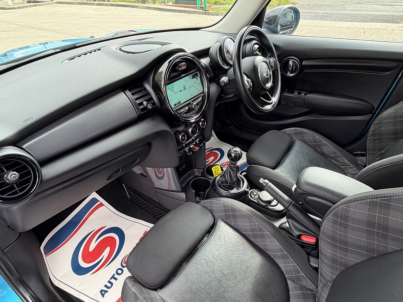 MINI Hatch 1.5 Cooper Hatchback 5dr Petrol Manual Euro 6 (s/s) (136 ps) - U10003952